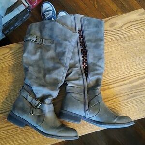 Grey Size 6.5 White Mountain Boots